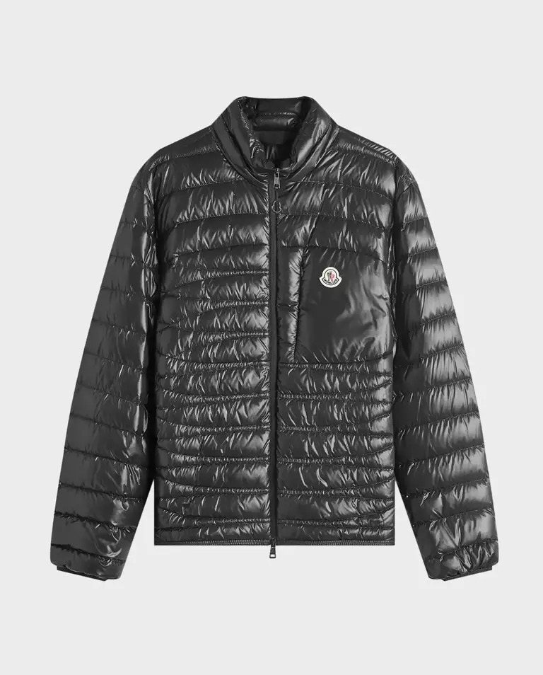 MONCLER Чорна стьобана куртка