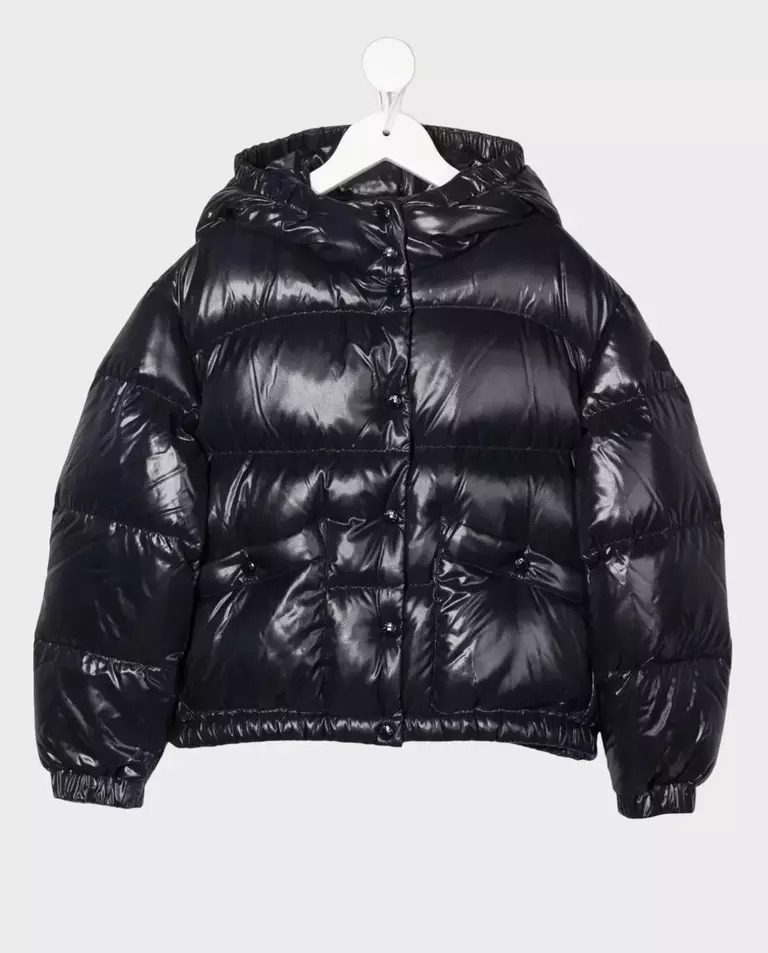 MONCLER KIDS темно-синя стьобана куртка з логотипом 6-14 років