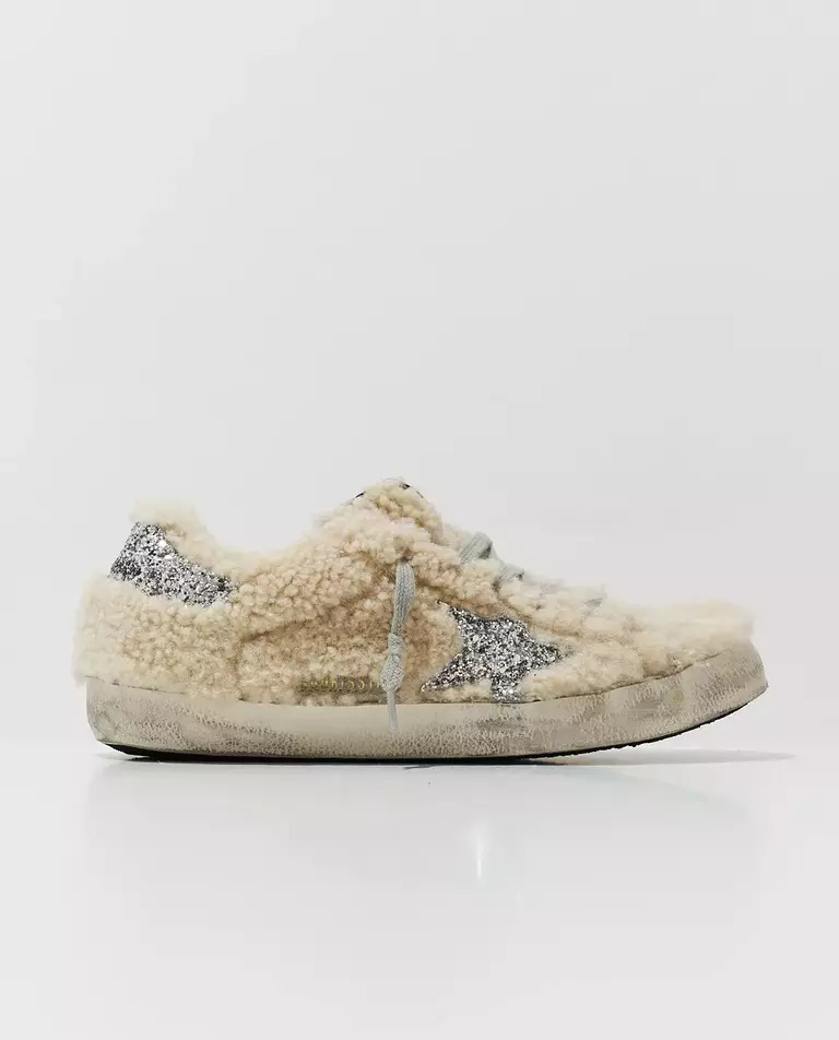 GOLDEN GOOSE Бежеві кросівки з овчини Super-Star