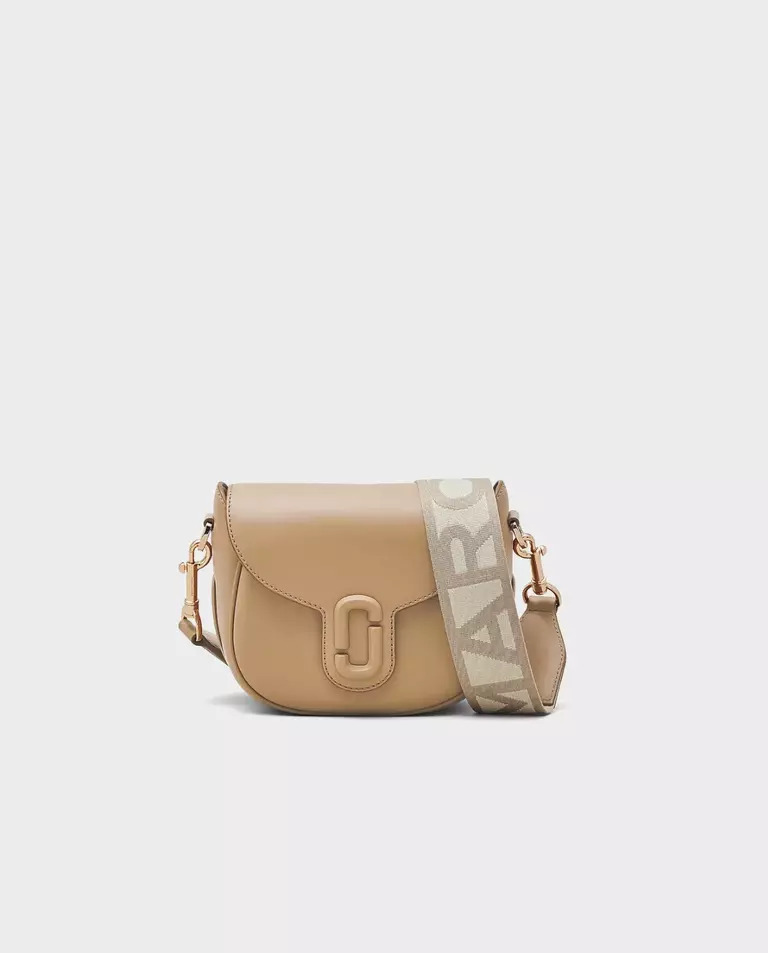 MARC JACOBS Бежева сумка з кришкою J Marc Small Saddle Bag