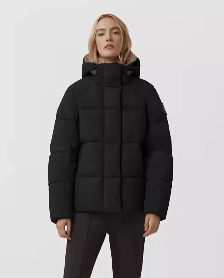 Пуховик CANADA GOOSE Black Junction