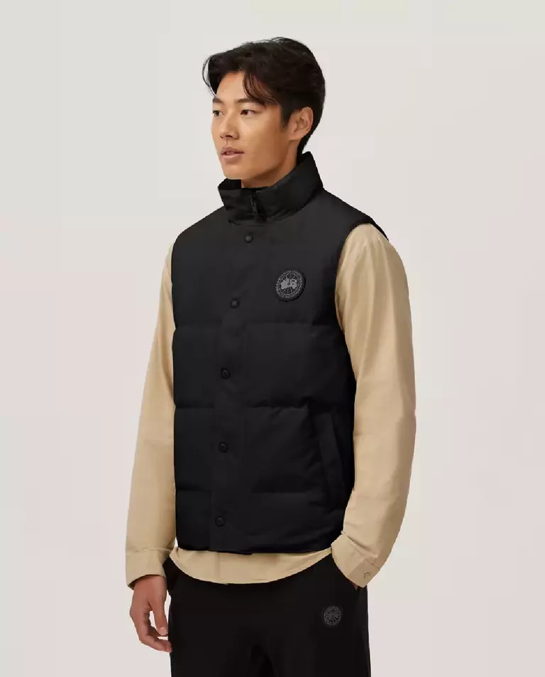 CANADA GOOSE Чорне пухове пальто Garson