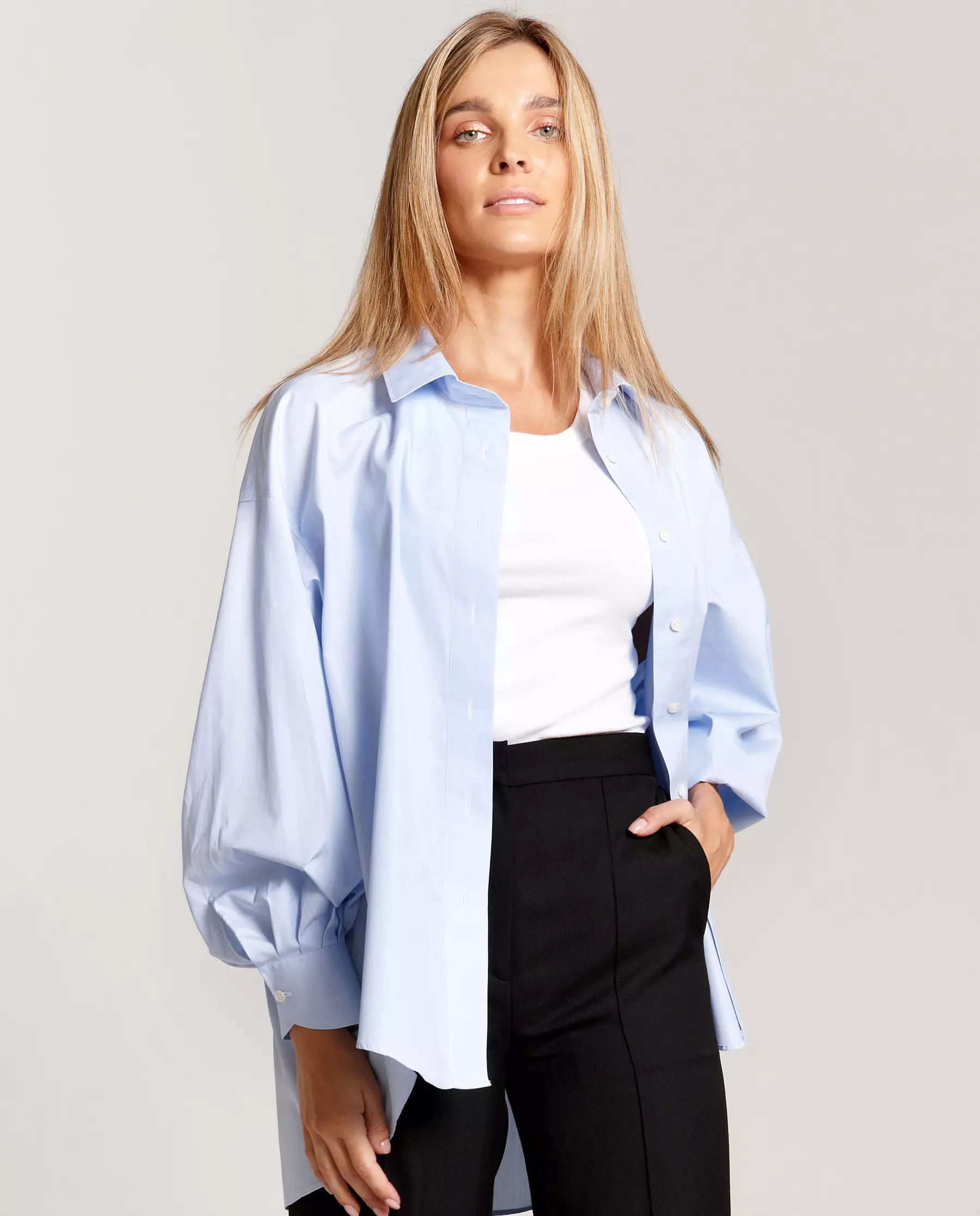 ONE SHIRT Блакитна сорочка oversize від Girlboss Kate