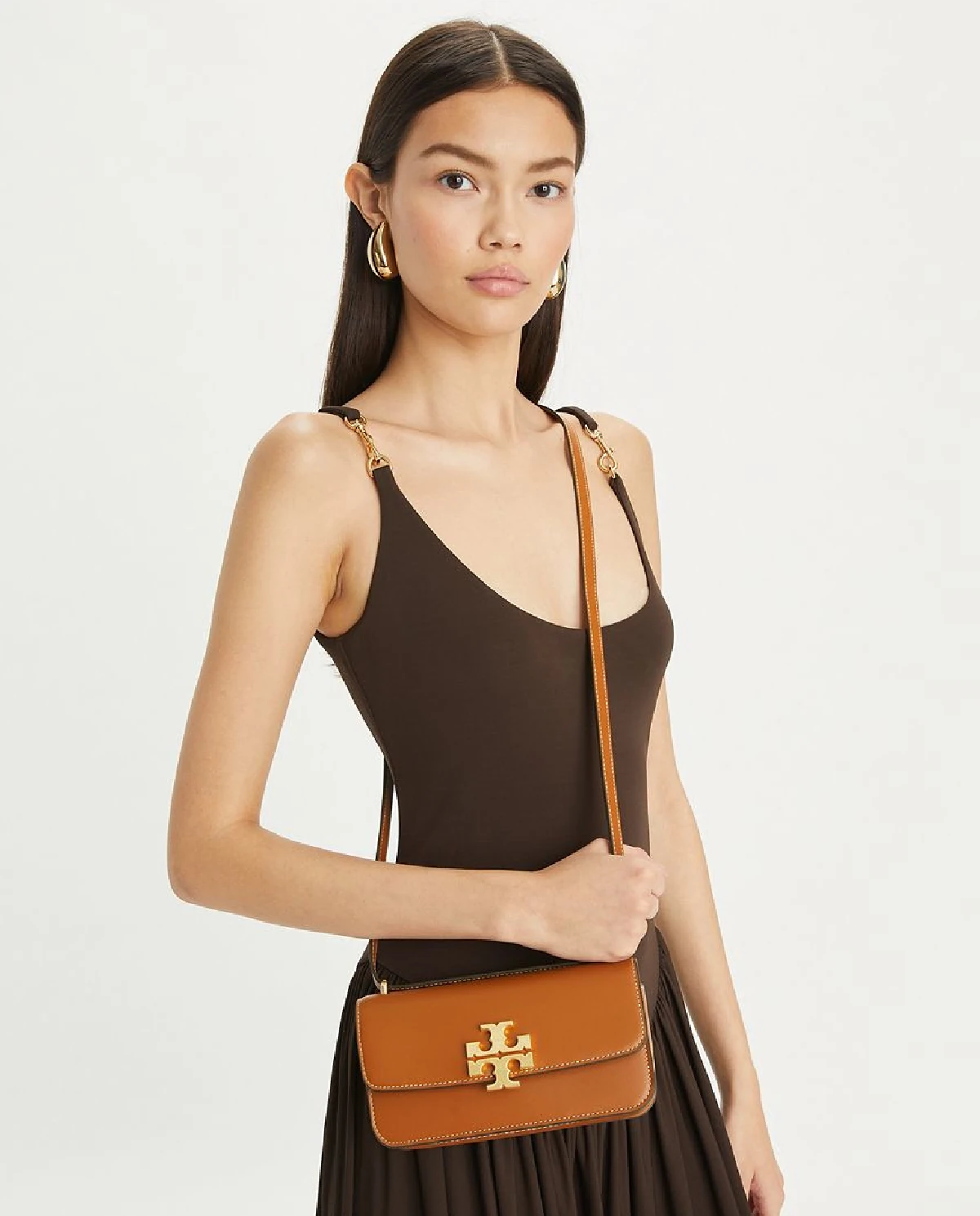 TORY BURCH Коричнева маленька сумочка Eleanor Коричнева маленька сумочка Eleanor