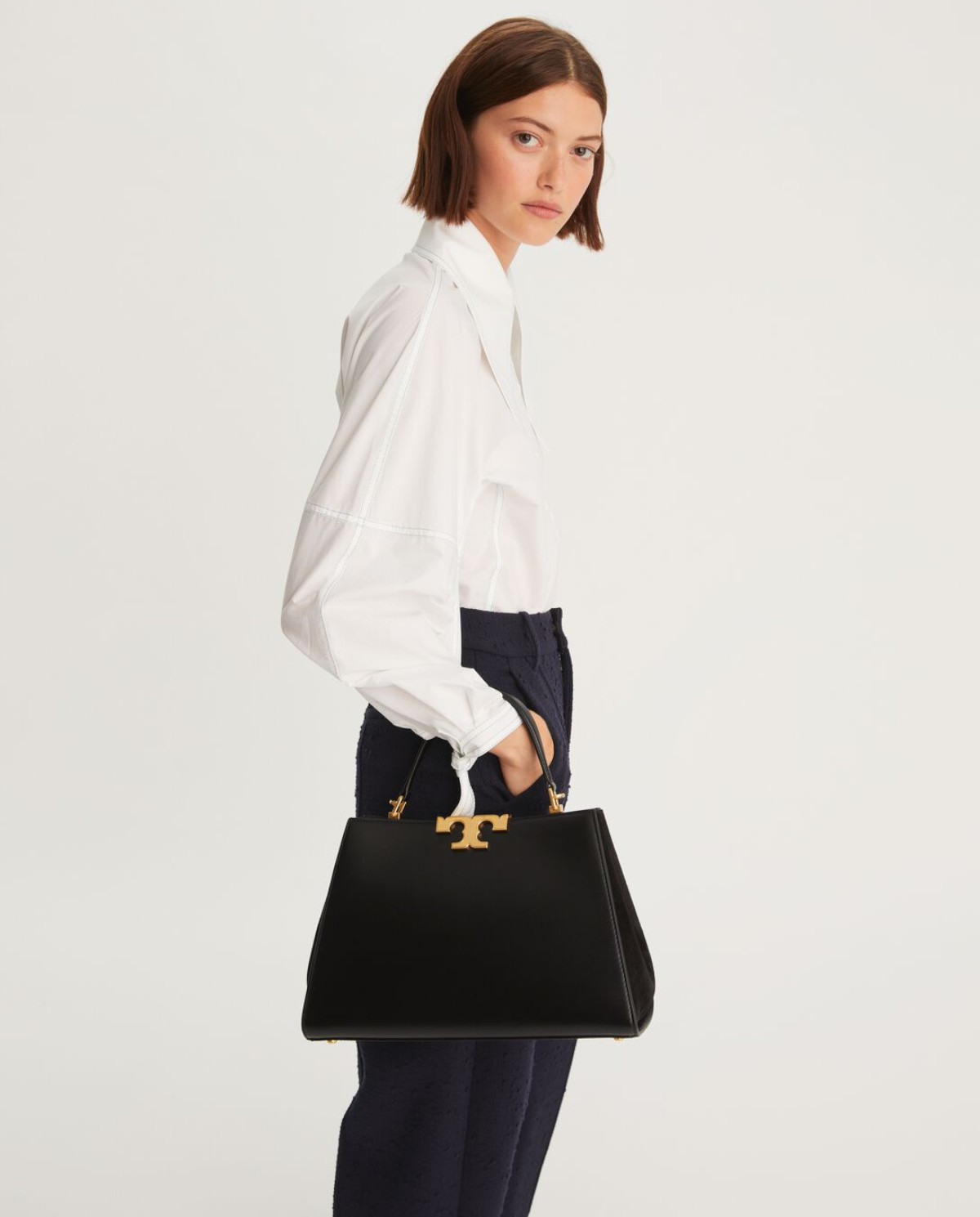 TORY BURCH Черная сумочка Eleanor с логотипом 