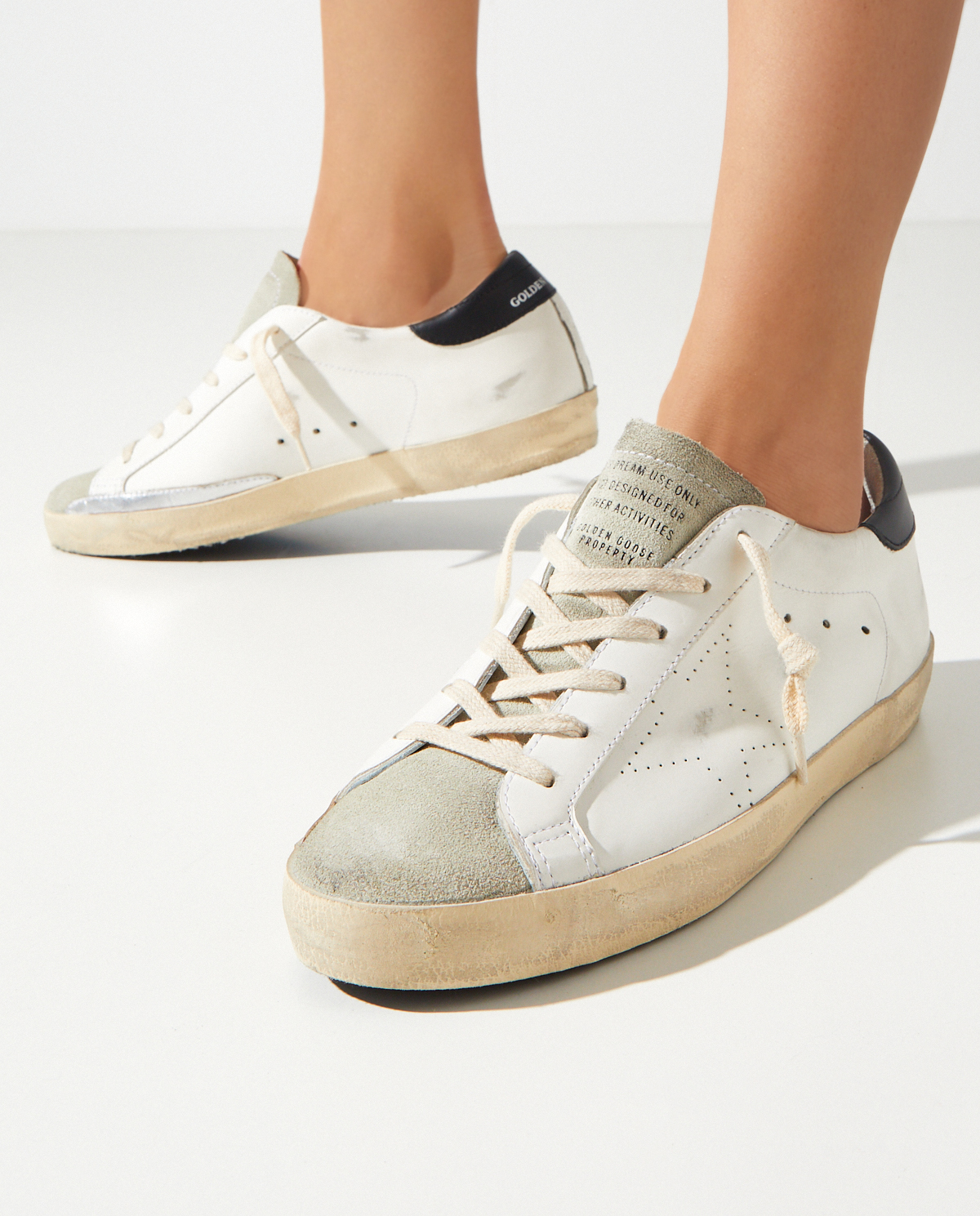 GOLDEN GOOSE Белые кожаные кроссовки с логотипом 