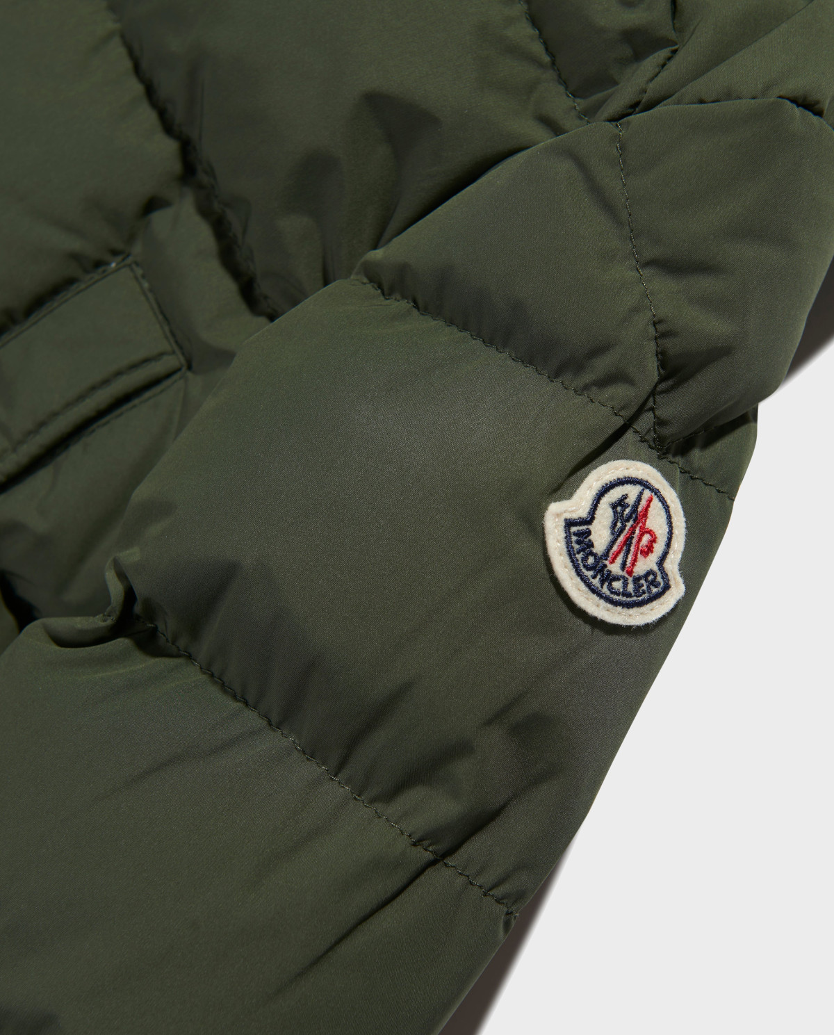 Зелений пуховик MONCLER KIDS