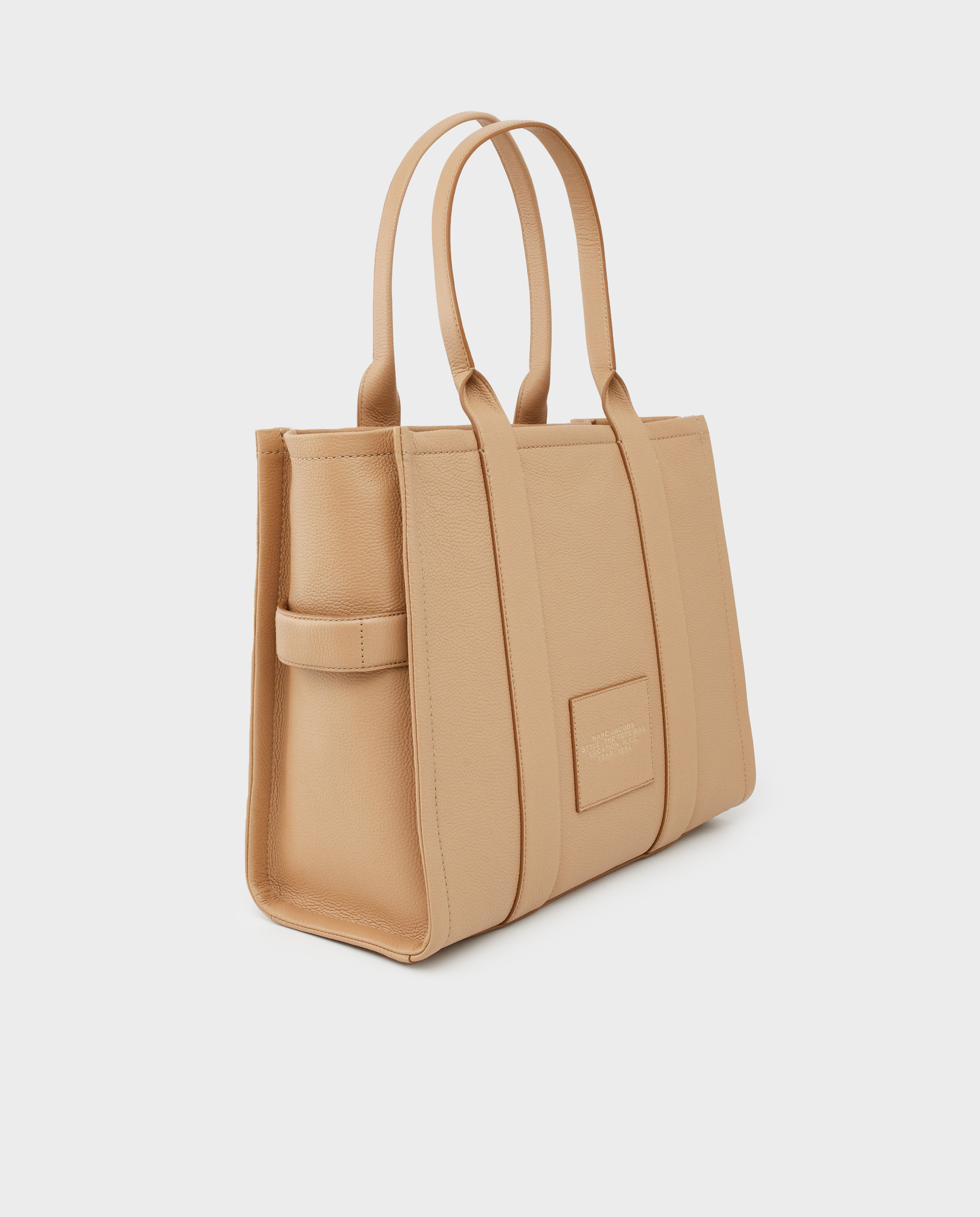 MARC JACOBS Бежевая кожаная сумка The Tote Bag  