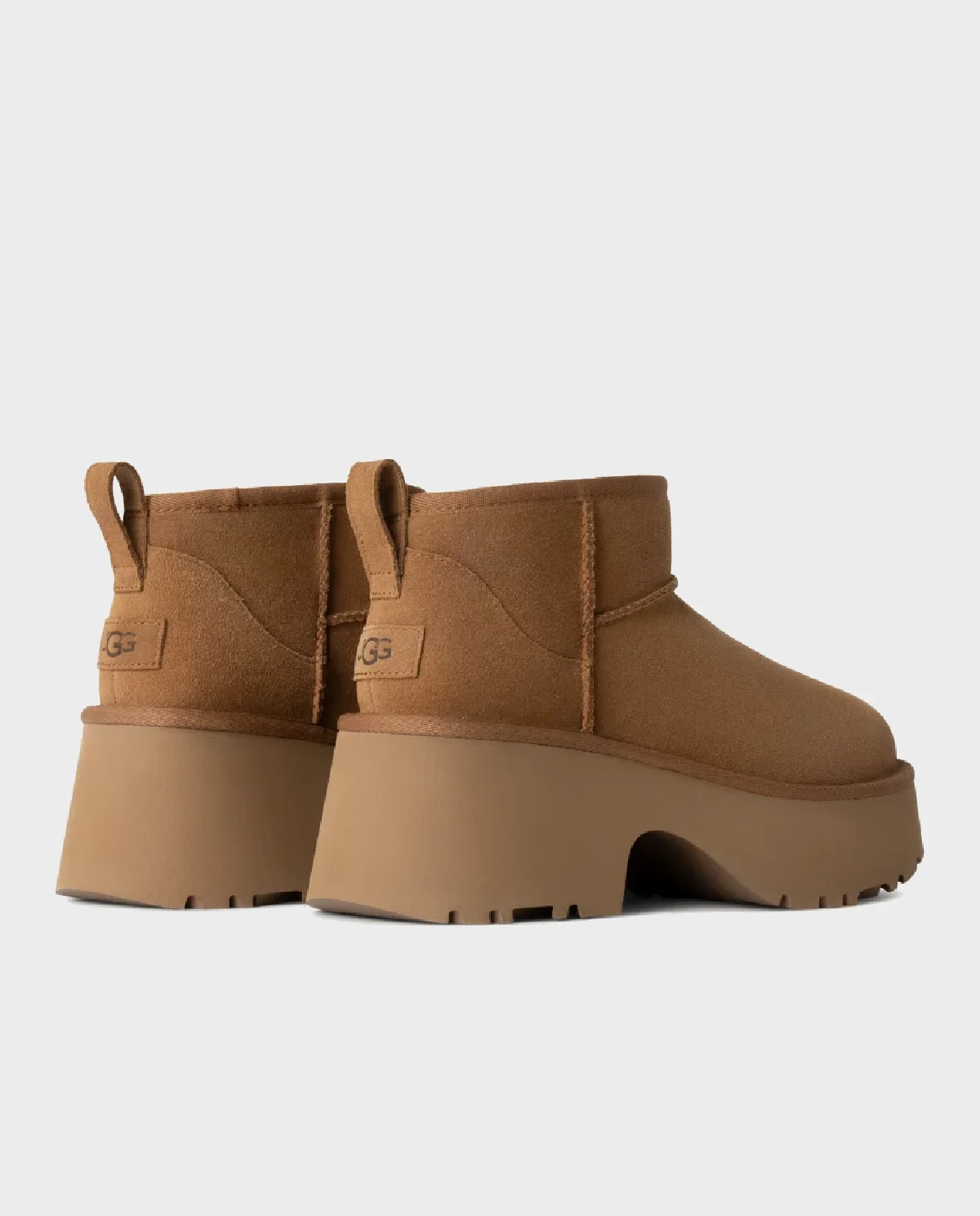 Коричневые ботинки для снега UGG Classic Ultra Mini 