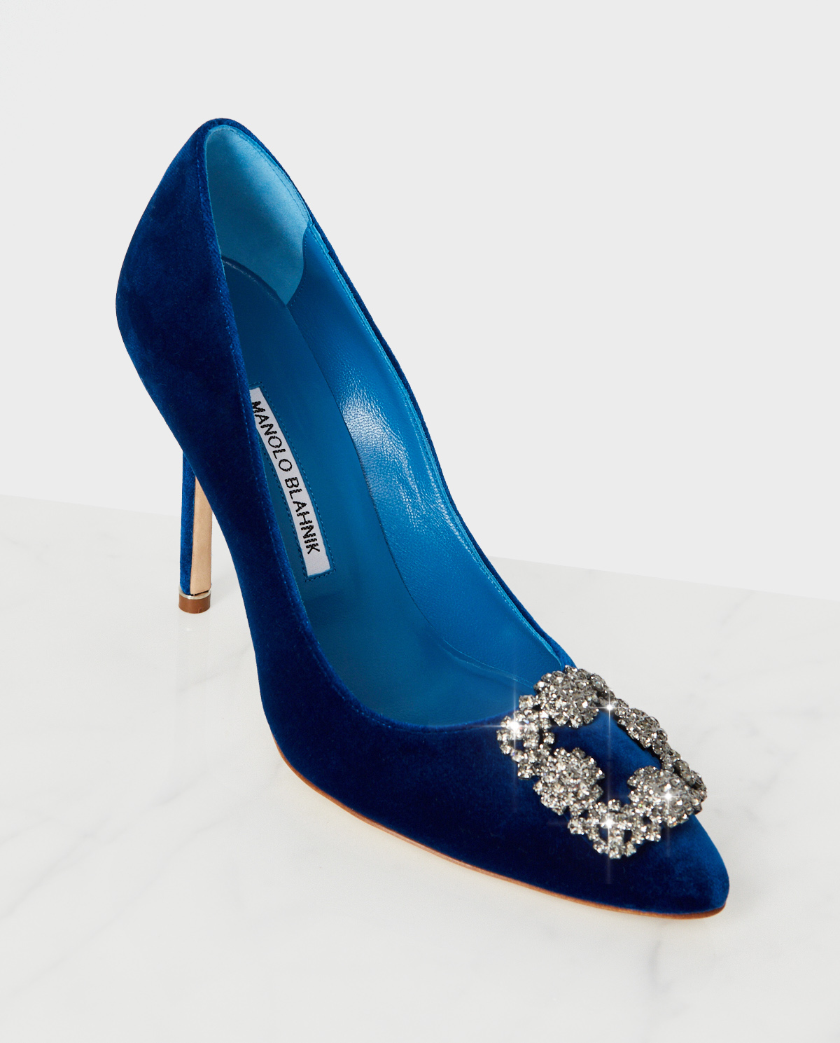 MANOLO BLAHNIK Хангиси синие бархатные шпильки 10,5 см