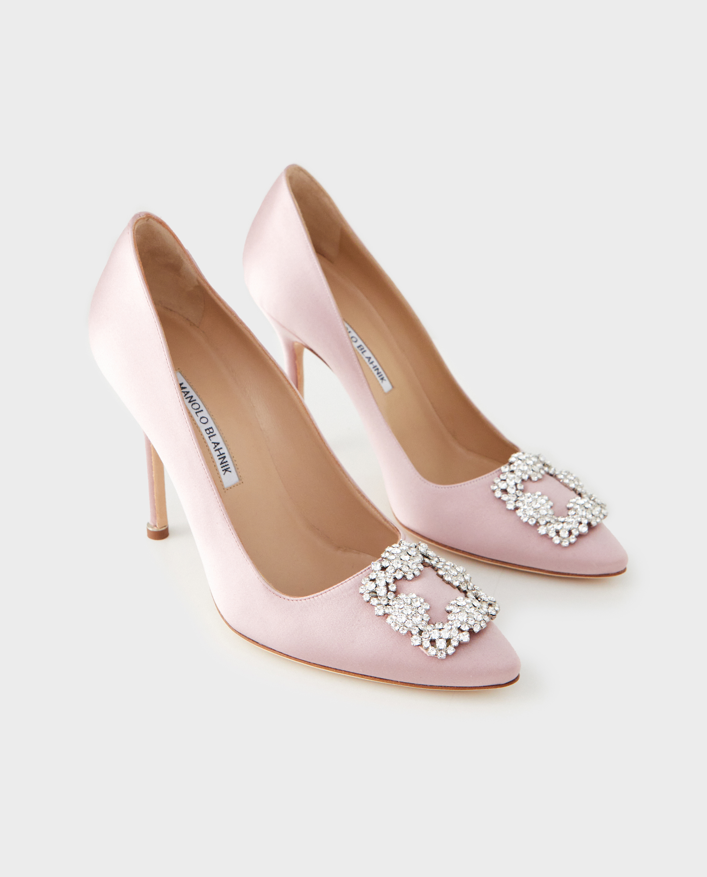 MANOLO BLAHNIK Атласні шпильки Hangisi 10,5 см