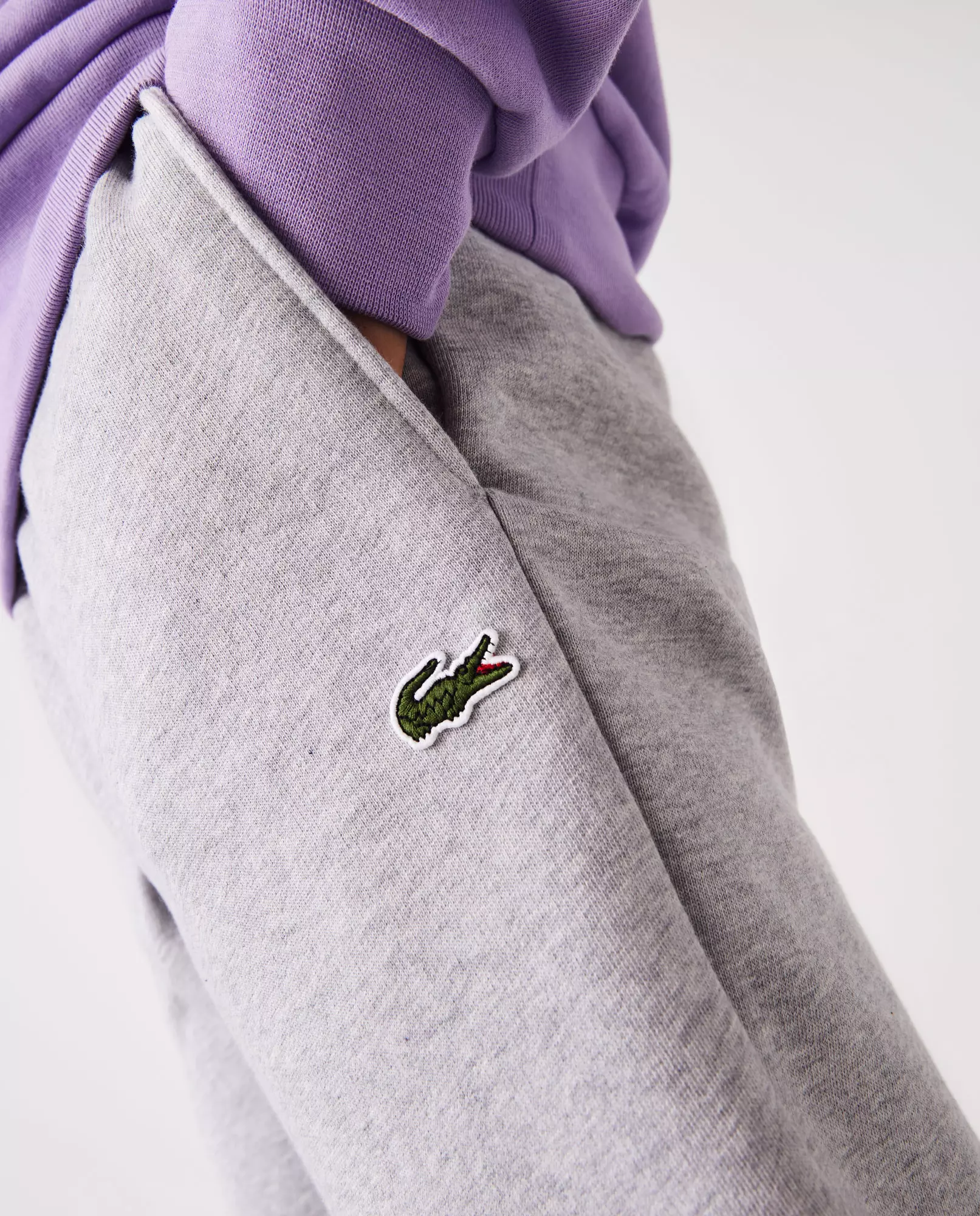 LACOSTE Сірі треники з органічної бавовни