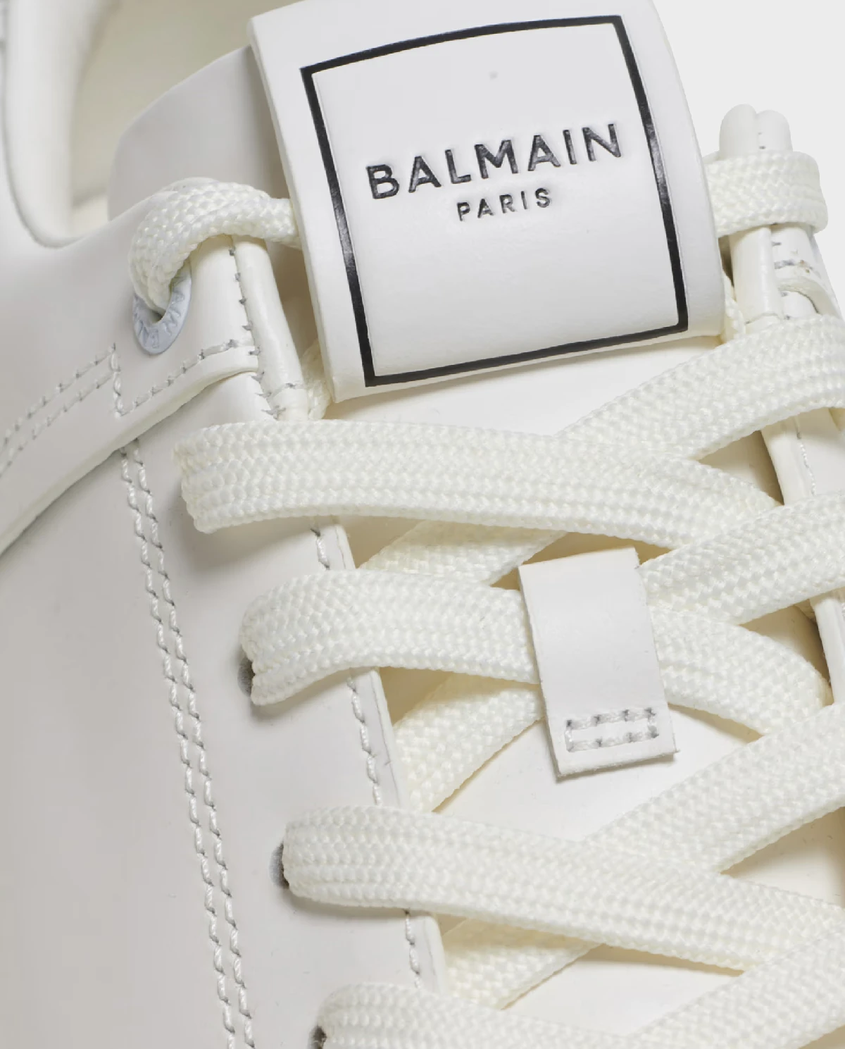 Білі кросівки BALMAIN B-Court