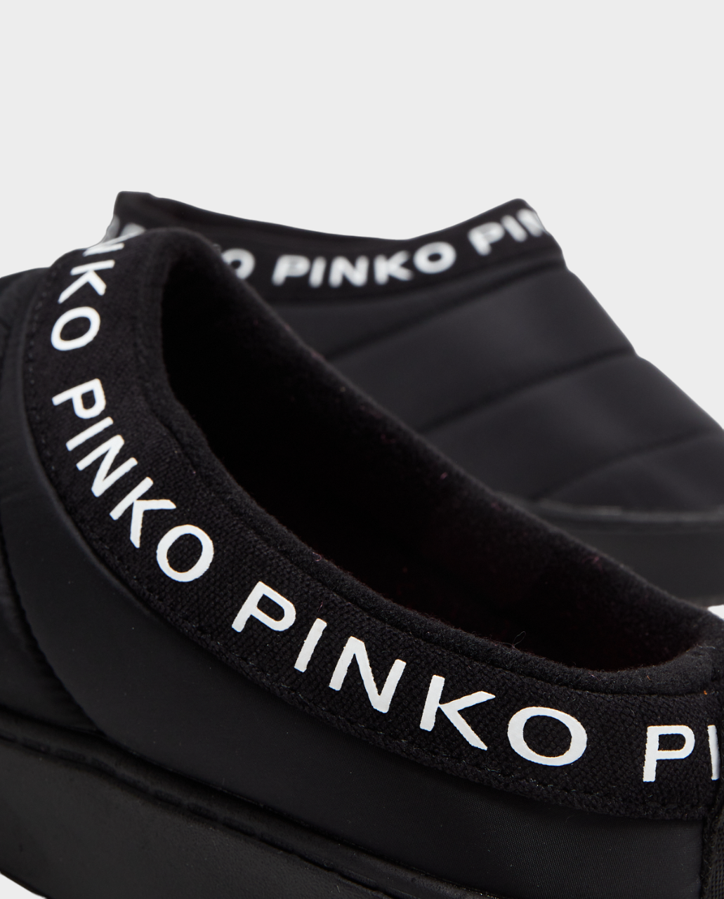 Кросівки PINKO Black Garland