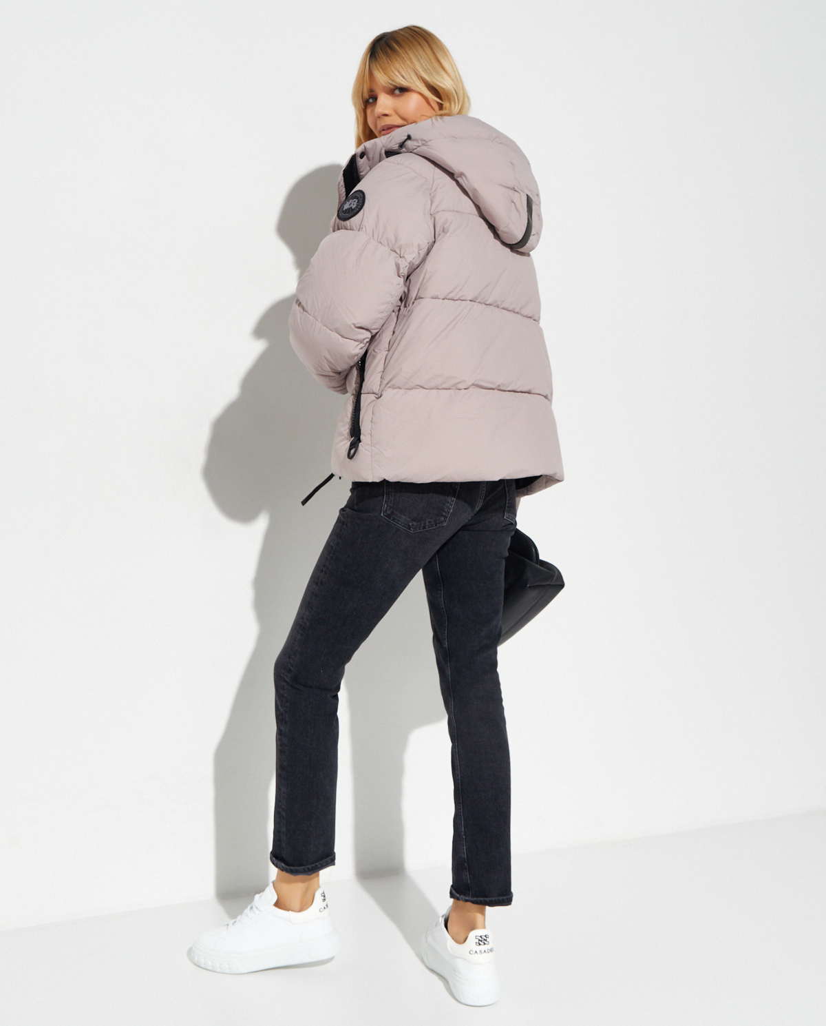 Пуховик CANADA GOOSE Beige Junction