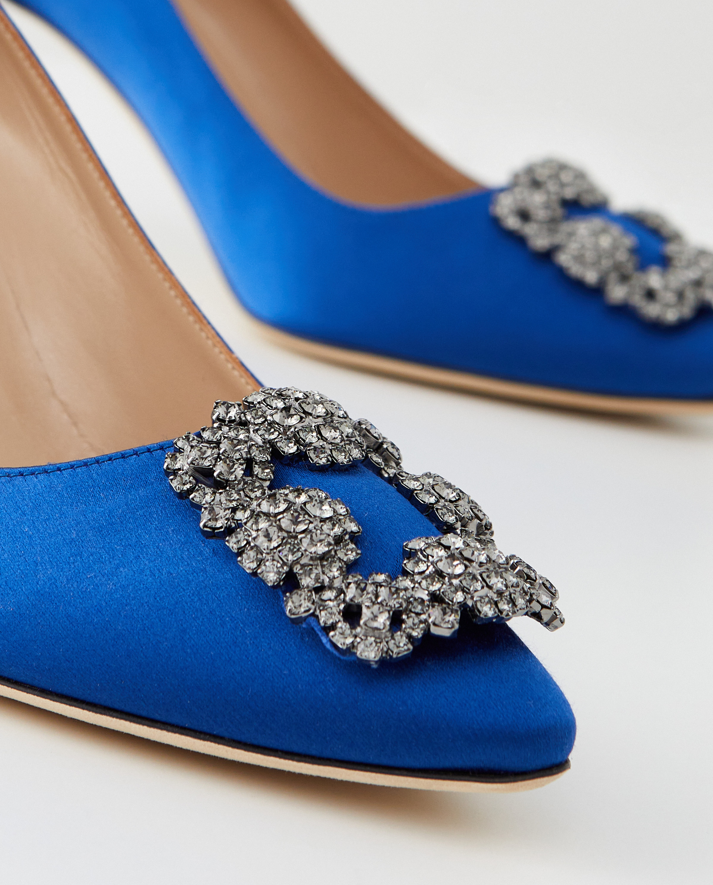 MANOLO BLAHNIK Голубые шпильки Hangisi 7 см