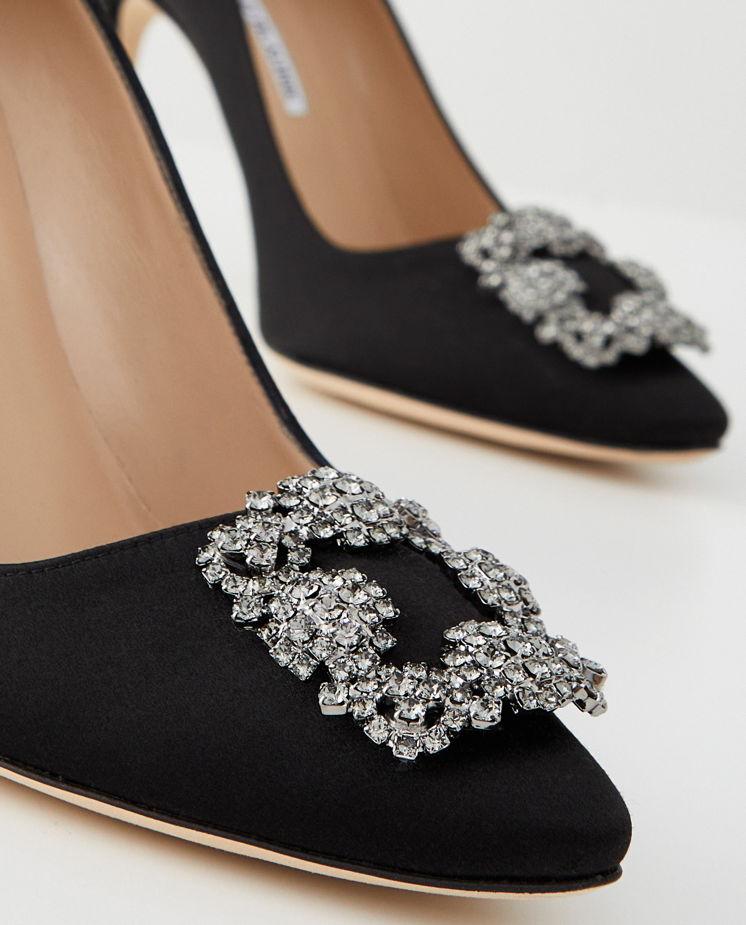 MANOLO BLAHNIK Черные шпильки Hangisi 10,5 см