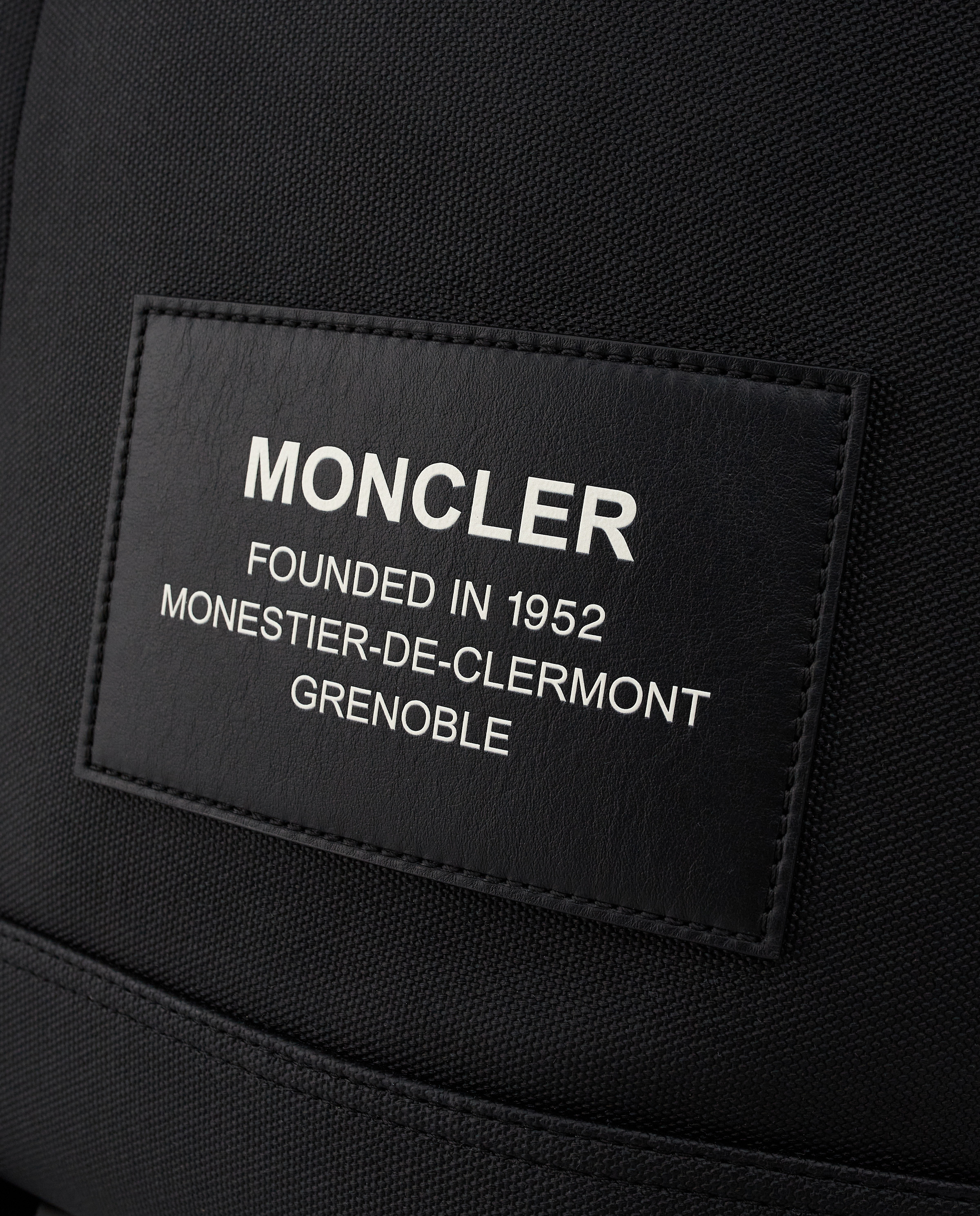 MONCLER Черный рюкзак Nakoa с логотипом  