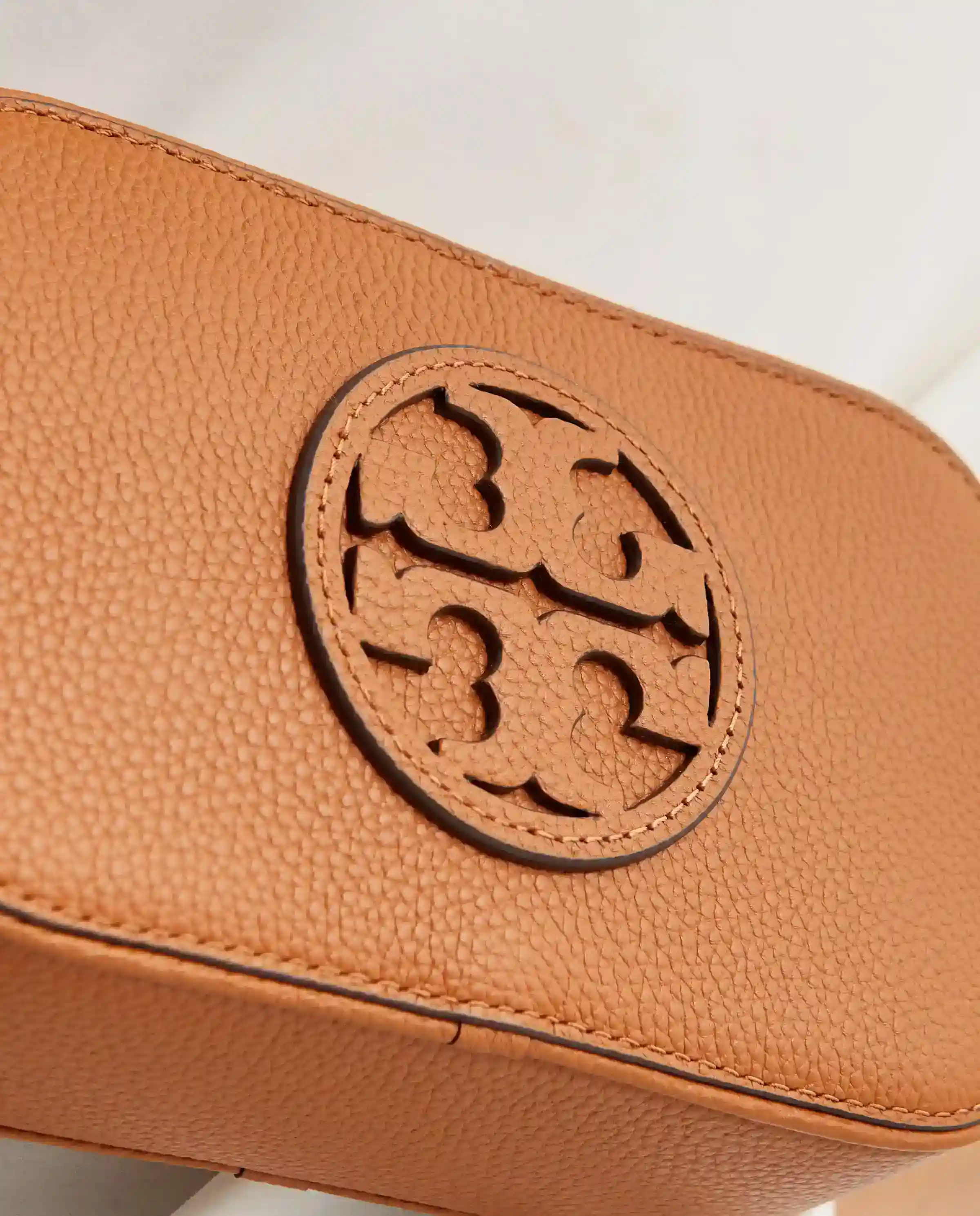 TORY BURCH Коричнева сумка Miller Mini Crossbody