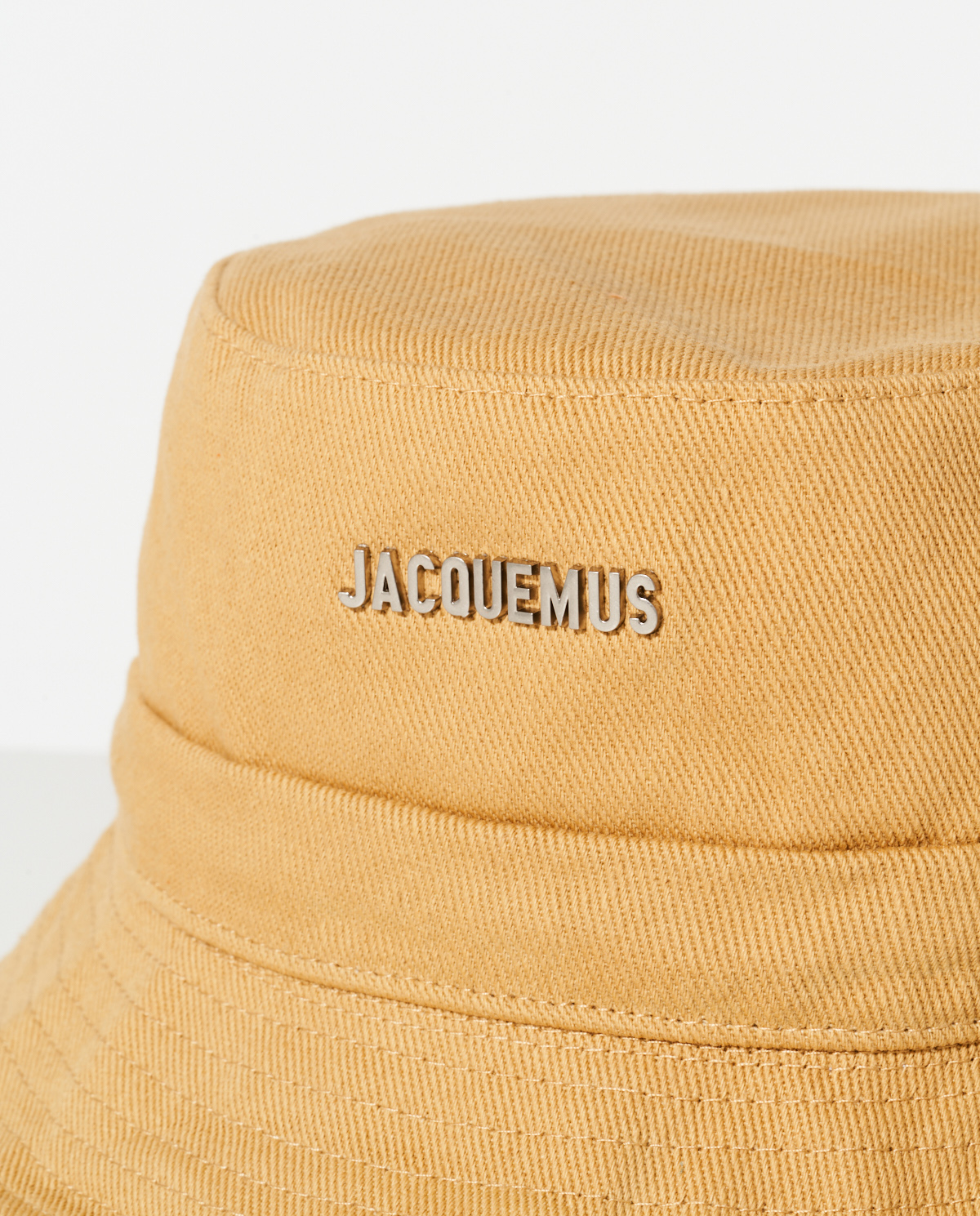 JACQUEMUS Бежевий капелюх Le bob Gadjo