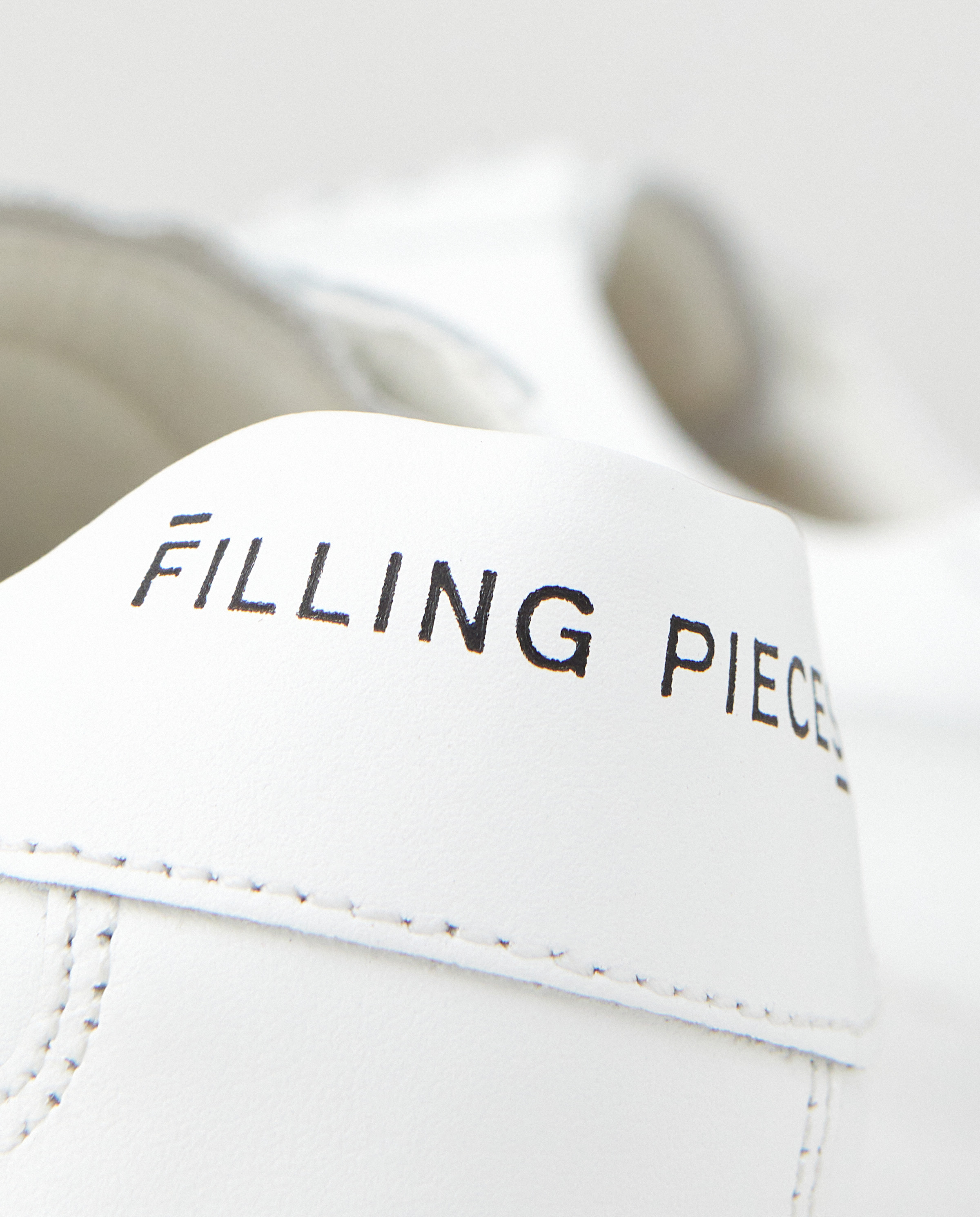 Filling Pieces Білі шкіряні кросівки