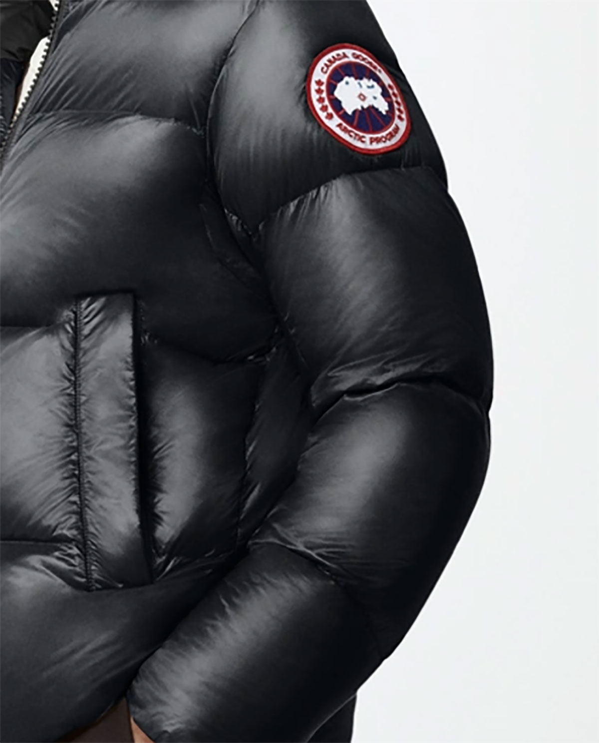 Пуховик CANADA GOOSE Black Crofton