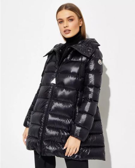 MONCLER Чорна куртка Suyen